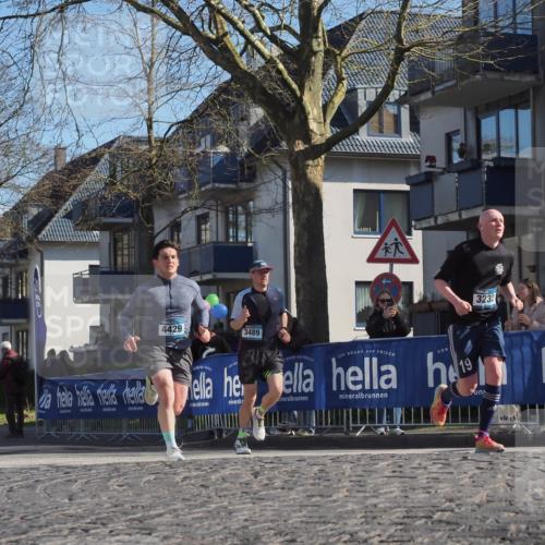 06.04.2025 - 44. Internationalen Wilhelmsburger Insellauf Luisa Fischer http://msf.ph/oto/7579031 06.04.2025 10:44:07 Ziel 3232, 4429, 3489 meine-sportfotos.de
