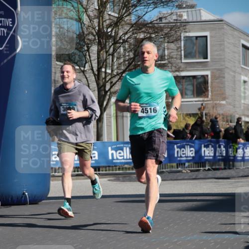 06.04.2025 - 44. Internationalen Wilhelmsburger Insellauf A. Gomolzig http://msf.ph/oto/7579034 06.04.2025 10:26:46 Ziel 3099, 4327, 4516, 5076 meine-sportfotos.de