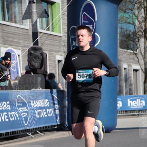 06.04.2025 - 44. Internationalen Wilhelmsburger Insellauf A. Gomolzig http://msf.ph/oto/7579045 06.04.2025 10:26:43 Ziel 3099, 4327, 4404, 4516, 5076 meine-sportfotos.de