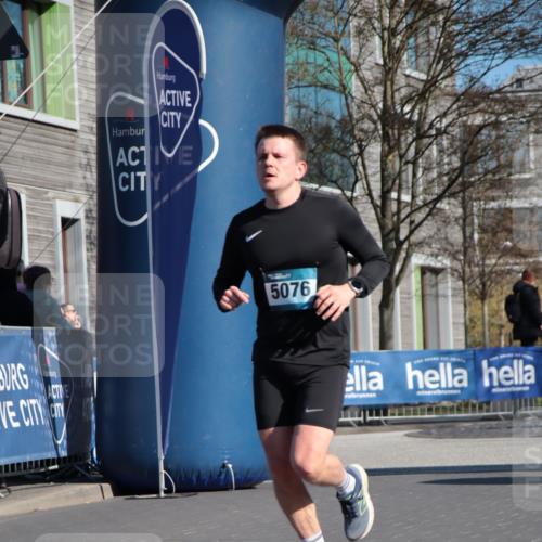 06.04.2025 - 44. Internationalen Wilhelmsburger Insellauf A. Gomolzig http://msf.ph/oto/7579055 06.04.2025 10:26:42 Ziel 3099, 4404, 4516, 5076 meine-sportfotos.de