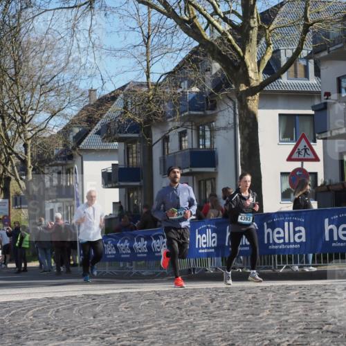06.04.2025 - 44. Internationalen Wilhelmsburger Insellauf Luisa Fischer http://msf.ph/oto/7579112 06.04.2025 10:44:14 Ziel 4549, 94, 4393 meine-sportfotos.de