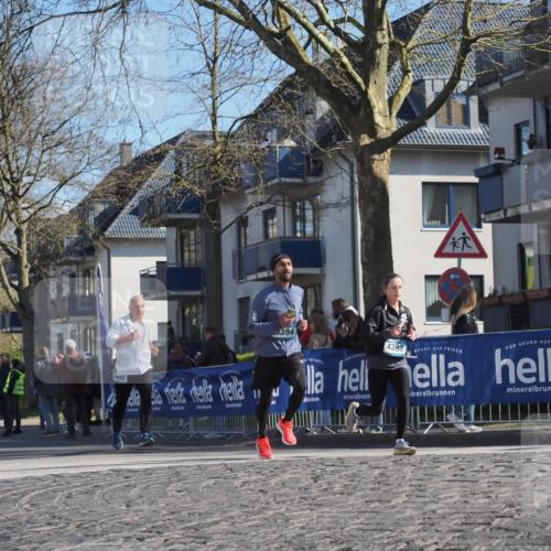 06.04.2025 - 44. Internationalen Wilhelmsburger Insellauf Luisa Fischer http://msf.ph/oto/7579118 06.04.2025 10:44:15 Ziel 4405, 394, 4393 meine-sportfotos.de