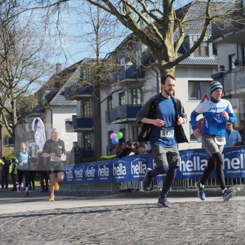 06.04.2025 - 44. Internationalen Wilhelmsburger Insellauf Luisa Fischer http://msf.ph/oto/7579119 06.04.2025 10:39:24 Ziel 18, 3417, 3833, 3801, 5179, 5095 meine-sportfotos.de