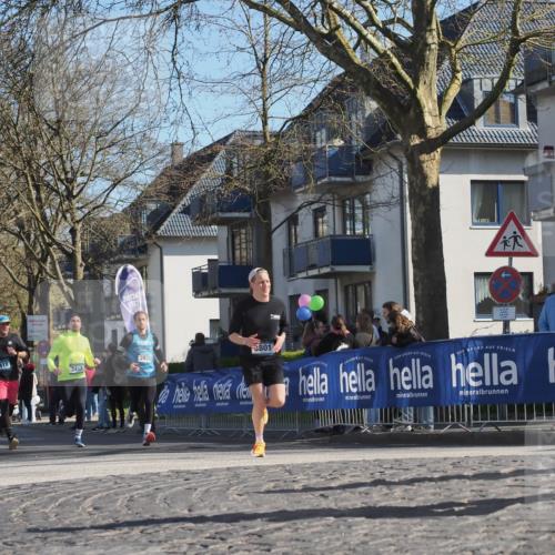 06.04.2025 - 44. Internationalen Wilhelmsburger Insellauf Luisa Fischer http://msf.ph/oto/7579180 06.04.2025 10:39:24 Ziel 3418, 3417, 3833, 3801 meine-sportfotos.de