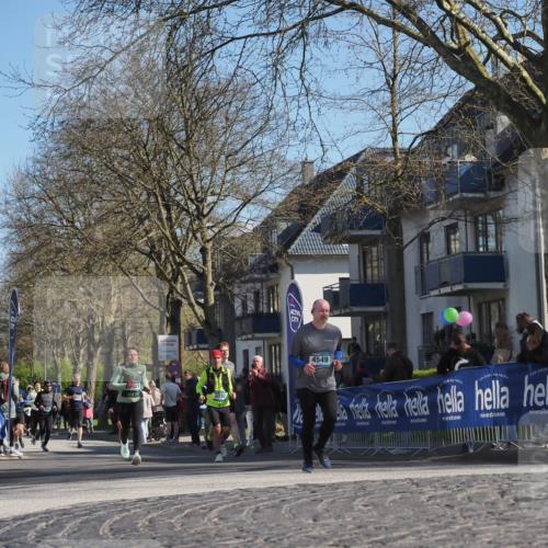 06.04.2025 - 44. Internationalen Wilhelmsburger Insellauf Luisa Fischer http://msf.ph/oto/7579222 06.04.2025 10:44:18 Ziel 3030, 4549 meine-sportfotos.de