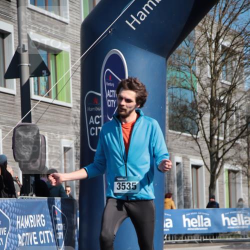 06.04.2025 - 44. Internationalen Wilhelmsburger Insellauf A. Gomolzig http://msf.ph/oto/7579283 06.04.2025 10:25:52 Ziel 3535 meine-sportfotos.de