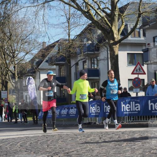 06.04.2025 - 44. Internationalen Wilhelmsburger Insellauf Luisa Fischer http://msf.ph/oto/7579371 06.04.2025 10:39:27 Ziel 373, 3418, 3417, 3833 meine-sportfotos.de