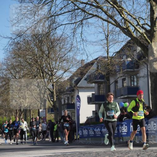 06.04.2025 - 44. Internationalen Wilhelmsburger Insellauf Luisa Fischer http://msf.ph/oto/7579387 06.04.2025 10:44:21 Ziel 3031, 3279, 3518, 3030, 70061 meine-sportfotos.de