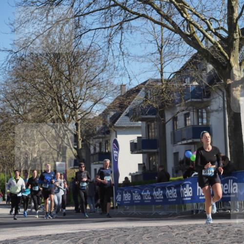 06.04.2025 - 44. Internationalen Wilhelmsburger Insellauf Luisa Fischer http://msf.ph/oto/7579446 06.04.2025 10:44:23 Ziel 3982, 3518, 4025 meine-sportfotos.de