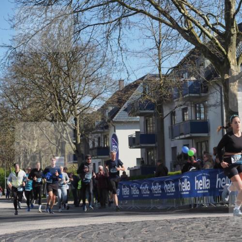 06.04.2025 - 44. Internationalen Wilhelmsburger Insellauf Luisa Fischer http://msf.ph/oto/7579454 06.04.2025 10:44:24 Ziel 5087, 3982, 4025, 3518 meine-sportfotos.de