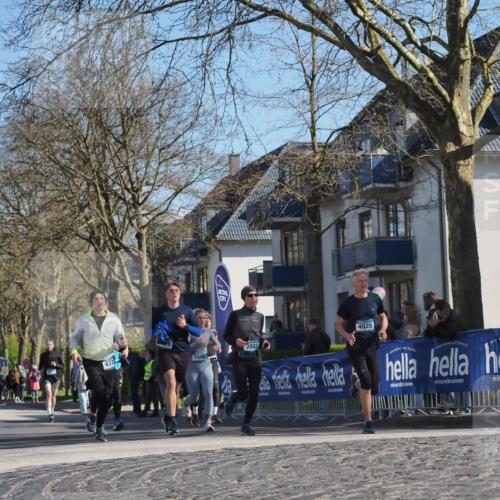 06.04.2025 - 44. Internationalen Wilhelmsburger Insellauf Luisa Fischer http://msf.ph/oto/7579480 06.04.2025 10:44:25 Ziel 437, 5088, 3982, 4025 meine-sportfotos.de