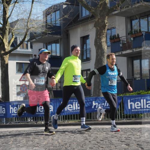 06.04.2025 - 44. Internationalen Wilhelmsburger Insellauf Luisa Fischer http://msf.ph/oto/7579494 06.04.2025 10:39:28 Ziel 3417, 3418, 3833 meine-sportfotos.de