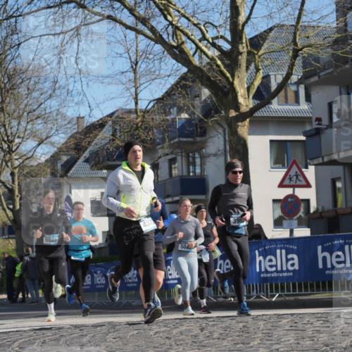 06.04.2025 - 44. Internationalen Wilhelmsburger Insellauf Luisa Fischer http://msf.ph/oto/7579538 06.04.2025 10:44:27 Ziel 3910, 5087, 437, 508, 398, 029 meine-sportfotos.de