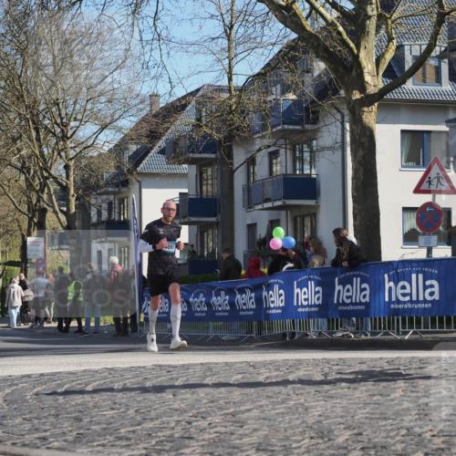 06.04.2025 - 44. Internationalen Wilhelmsburger Insellauf Luisa Fischer http://msf.ph/oto/7579745 06.04.2025 10:44:40 Ziel 097, 3892 meine-sportfotos.de