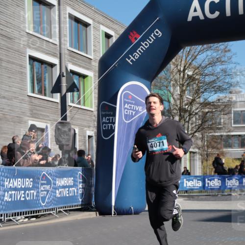 06.04.2025 - 44. Internationalen Wilhelmsburger Insellauf A. Gomolzig http://msf.ph/oto/7579837 06.04.2025 10:22:59 Ziel 4071, 4493 meine-sportfotos.de