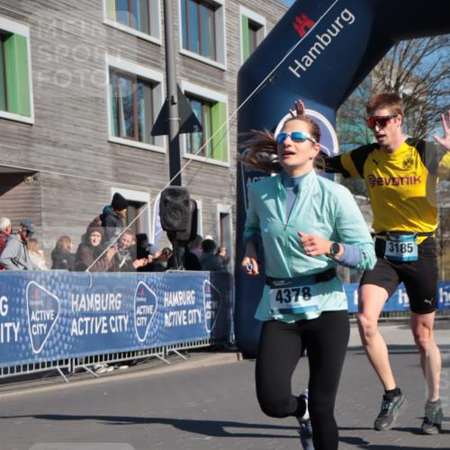 06.04.2025 - 44. Internationalen Wilhelmsburger Insellauf A. Gomolzig http://msf.ph/oto/7579888 06.04.2025 10:22:46 Ziel 3020, 3185, 3395, 4081, 4378 meine-sportfotos.de