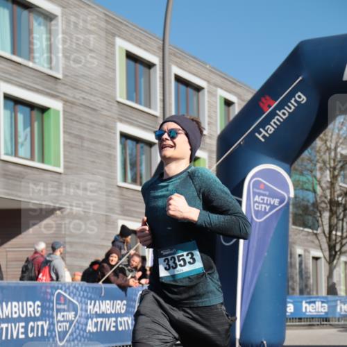06.04.2025 - 44. Internationalen Wilhelmsburger Insellauf A. Gomolzig http://msf.ph/oto/7579942 06.04.2025 10:22:24 Ziel 3353 meine-sportfotos.de