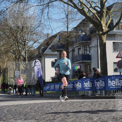 06.04.2025 - 44. Internationalen Wilhelmsburger Insellauf Luisa Fischer http://msf.ph/oto/7579958 06.04.2025 10:39:45 Ziel 3887 meine-sportfotos.de