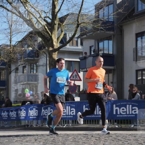 06.04.2025 - 44. Internationalen Wilhelmsburger Insellauf Luisa Fischer http://msf.ph/oto/7579983 06.04.2025 10:44:49 Ziel 3603, 33, 3789 meine-sportfotos.de