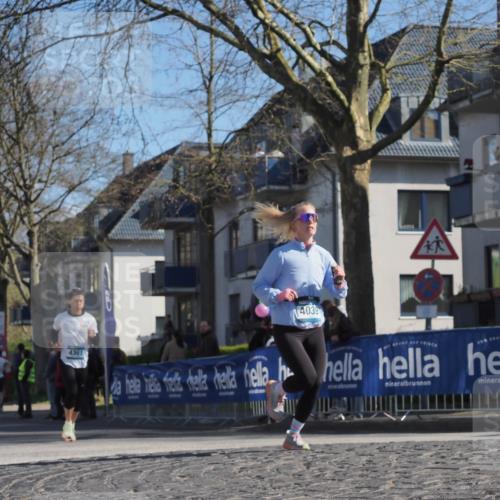 06.04.2025 - 44. Internationalen Wilhelmsburger Insellauf Luisa Fischer http://msf.ph/oto/7580007 06.04.2025 10:44:58 Ziel 4361, 4039 meine-sportfotos.de