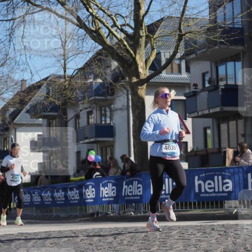 06.04.2025 - 44. Internationalen Wilhelmsburger Insellauf Luisa Fischer http://msf.ph/oto/7580027 06.04.2025 10:44:58 Ziel 4361, 4039 meine-sportfotos.de