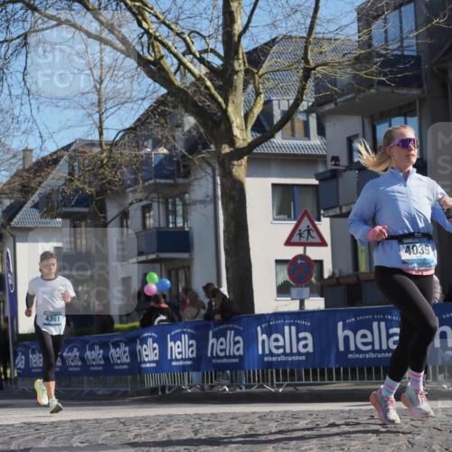 06.04.2025 - 44. Internationalen Wilhelmsburger Insellauf Luisa Fischer http://msf.ph/oto/7580048 06.04.2025 10:44:58 Ziel 4361, 4039 meine-sportfotos.de