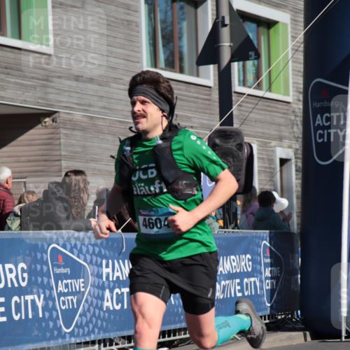 06.04.2025 - 44. Internationalen Wilhelmsburger Insellauf A. Gomolzig http://msf.ph/oto/7580116 06.04.2025 10:21:45 Ziel 4604 meine-sportfotos.de