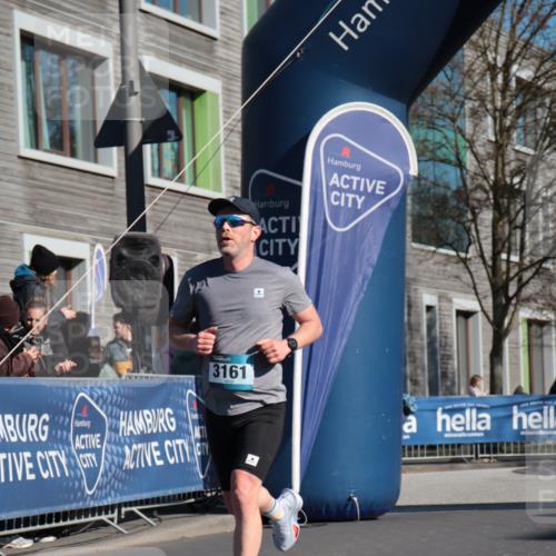 06.04.2025 - 44. Internationalen Wilhelmsburger Insellauf A. Gomolzig http://msf.ph/oto/7580159 06.04.2025 10:21:22 Ziel 3161, 3572 meine-sportfotos.de