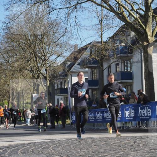 06.04.2025 - 44. Internationalen Wilhelmsburger Insellauf Luisa Fischer http://msf.ph/oto/7580166 06.04.2025 10:45:03 Ziel 4340, 3992, 399 meine-sportfotos.de