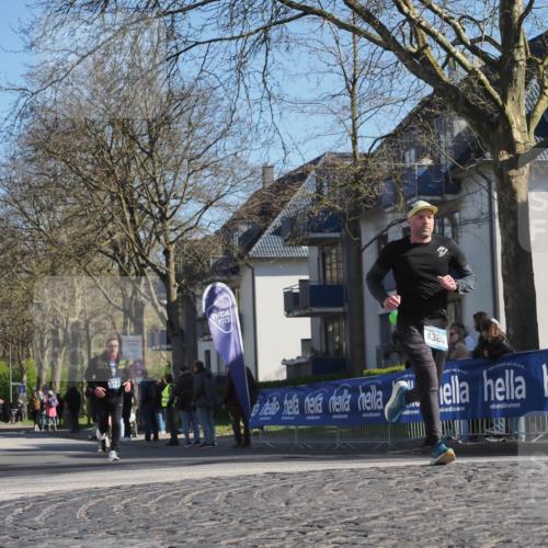 06.04.2025 - 44. Internationalen Wilhelmsburger Insellauf Luisa Fischer http://msf.ph/oto/7580314 06.04.2025 10:39:52 Ziel 513, 13, 4380 meine-sportfotos.de
