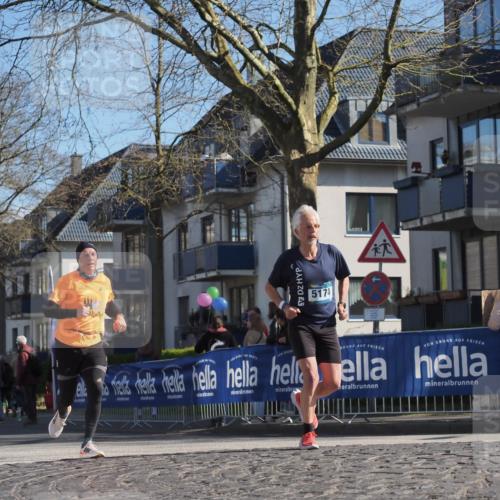 06.04.2025 - 44. Internationalen Wilhelmsburger Insellauf Luisa Fischer http://msf.ph/oto/7580320 06.04.2025 10:45:10 Ziel 5174 meine-sportfotos.de