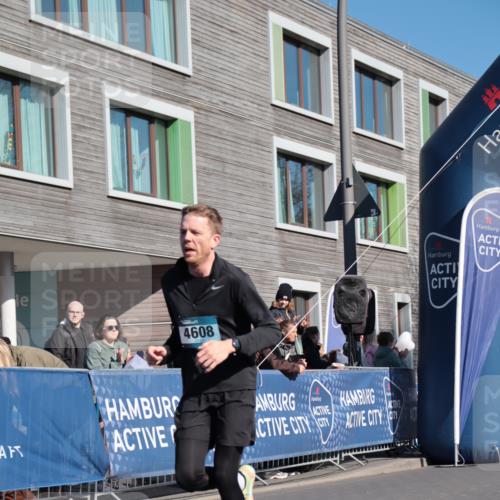 06.04.2025 - 44. Internationalen Wilhelmsburger Insellauf A. Gomolzig http://msf.ph/oto/7580334 06.04.2025 10:20:18 Ziel 3416, 4525, 4608, 5193 meine-sportfotos.de