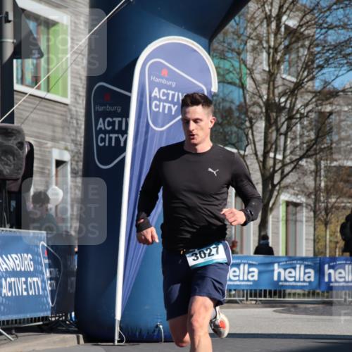 06.04.2025 - 44. Internationalen Wilhelmsburger Insellauf A. Gomolzig http://msf.ph/oto/7580460 06.04.2025 10:19:07 Ziel 3027, 3103 meine-sportfotos.de