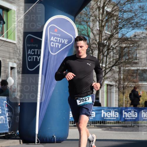 06.04.2025 - 44. Internationalen Wilhelmsburger Insellauf A. Gomolzig http://msf.ph/oto/7580466 06.04.2025 10:19:07 Ziel 3027, 3103 meine-sportfotos.de