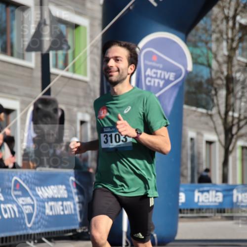 06.04.2025 - 44. Internationalen Wilhelmsburger Insellauf A. Gomolzig http://msf.ph/oto/7580470 06.04.2025 10:19:05 Ziel 3027, 3103 meine-sportfotos.de