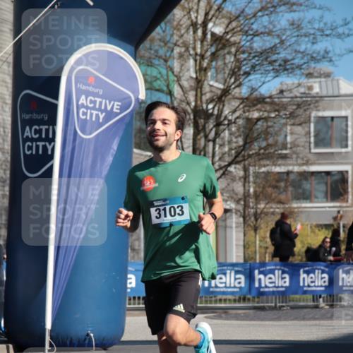 06.04.2025 - 44. Internationalen Wilhelmsburger Insellauf A. Gomolzig http://msf.ph/oto/7580479 06.04.2025 10:19:05 Ziel 3027, 3103 meine-sportfotos.de