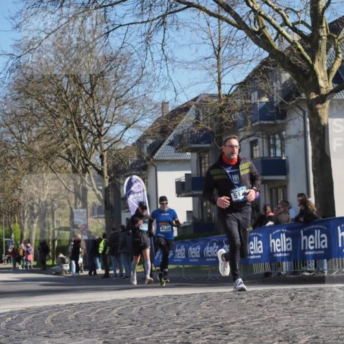06.04.2025 - 44. Internationalen Wilhelmsburger Insellauf Luisa Fischer http://msf.ph/oto/7580538 06.04.2025 10:39:55 Ziel 71, 5130, 4389, 4501 meine-sportfotos.de