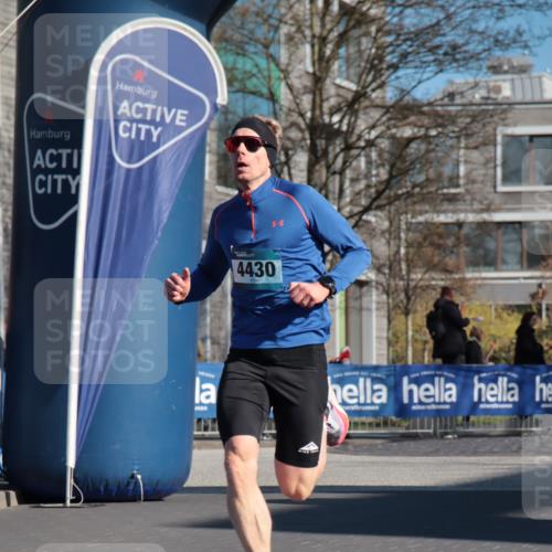 06.04.2025 - 44. Internationalen Wilhelmsburger Insellauf A. Gomolzig http://msf.ph/oto/7580748 06.04.2025 10:16:21 Ziel 4430 meine-sportfotos.de