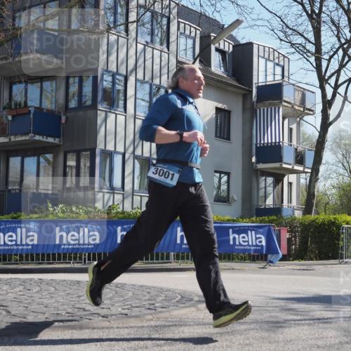 06.04.2025 - 44. Internationalen Wilhelmsburger Insellauf Luisa Fischer http://msf.ph/oto/7580777 06.04.2025 10:40:07 Ziel 3001 meine-sportfotos.de