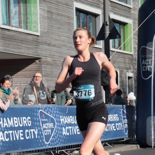 06.04.2025 - 44. Internationalen Wilhelmsburger Insellauf A. Gomolzig http://msf.ph/oto/7580829 06.04.2025 10:15:24 Ziel 3080, 3776 meine-sportfotos.de