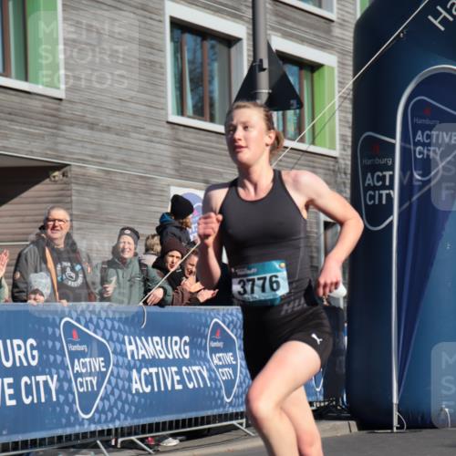 06.04.2025 - 44. Internationalen Wilhelmsburger Insellauf A. Gomolzig http://msf.ph/oto/7580833 06.04.2025 10:15:24 Ziel 3080, 3776 meine-sportfotos.de