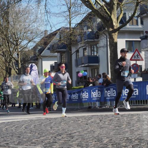 06.04.2025 - 44. Internationalen Wilhelmsburger Insellauf Luisa Fischer http://msf.ph/oto/7580835 06.04.2025 10:40:14 Ziel 3319, 3263, 3974, 3617 meine-sportfotos.de