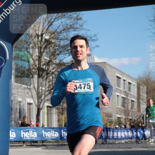 06.04.2025 - 44. Internationalen Wilhelmsburger Insellauf A. Gomolzig http://msf.ph/oto/7580878 06.04.2025 10:15:18 Ziel 3080, 3475, 3776 meine-sportfotos.de