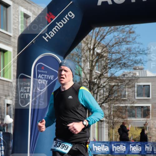06.04.2025 - 44. Internationalen Wilhelmsburger Insellauf A. Gomolzig http://msf.ph/oto/7580985 06.04.2025 10:14:47 Ziel 3399, 3599 meine-sportfotos.de