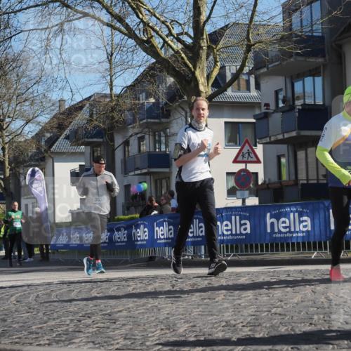 06.04.2025 - 44. Internationalen Wilhelmsburger Insellauf Luisa Fischer http://msf.ph/oto/7580998 06.04.2025 10:40:17 Ziel 3574, 3081, 3263 meine-sportfotos.de