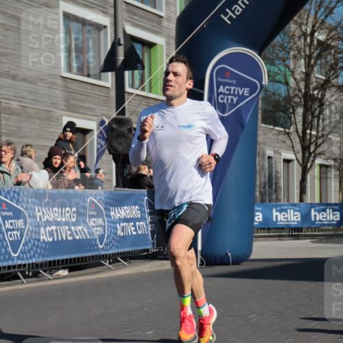 06.04.2025 - 44. Internationalen Wilhelmsburger Insellauf A. Gomolzig http://msf.ph/oto/7581210 06.04.2025 10:12:58 Ziel 4425 meine-sportfotos.de