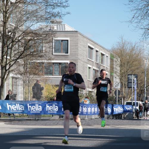 06.04.2025 - 44. Internationalen Wilhelmsburger Insellauf A. Gomolzig http://msf.ph/oto/7581409 06.04.2025 10:10:13 Ziel 4127, 4500 meine-sportfotos.de
