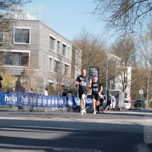 06.04.2025 - 44. Internationalen Wilhelmsburger Insellauf A. Gomolzig http://msf.ph/oto/7581440 06.04.2025 10:10:11 Ziel 4127, 4500 meine-sportfotos.de