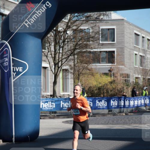 06.04.2025 - 44. Internationalen Wilhelmsburger Insellauf A. Gomolzig http://msf.ph/oto/7581505 06.04.2025 10:05:27 Ziel 4020 meine-sportfotos.de