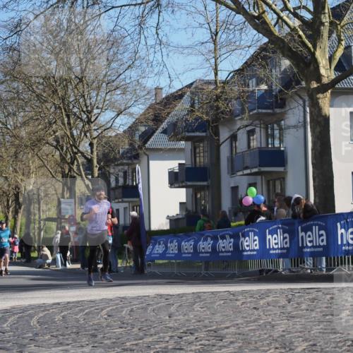 06.04.2025 - 44. Internationalen Wilhelmsburger Insellauf Luisa Fischer http://msf.ph/oto/7581972 06.04.2025 10:40:58 Ziel 4111, 3390 meine-sportfotos.de